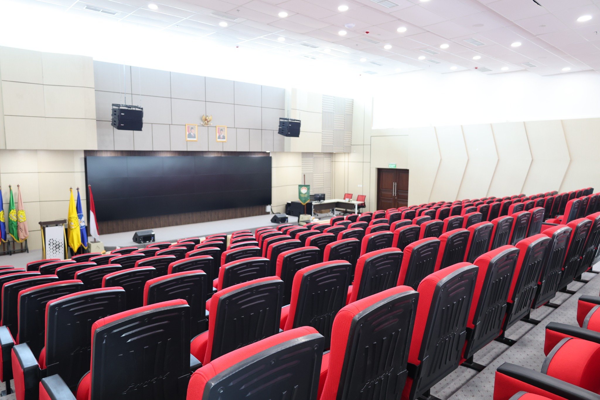 Studio Theater & Kontrol Image